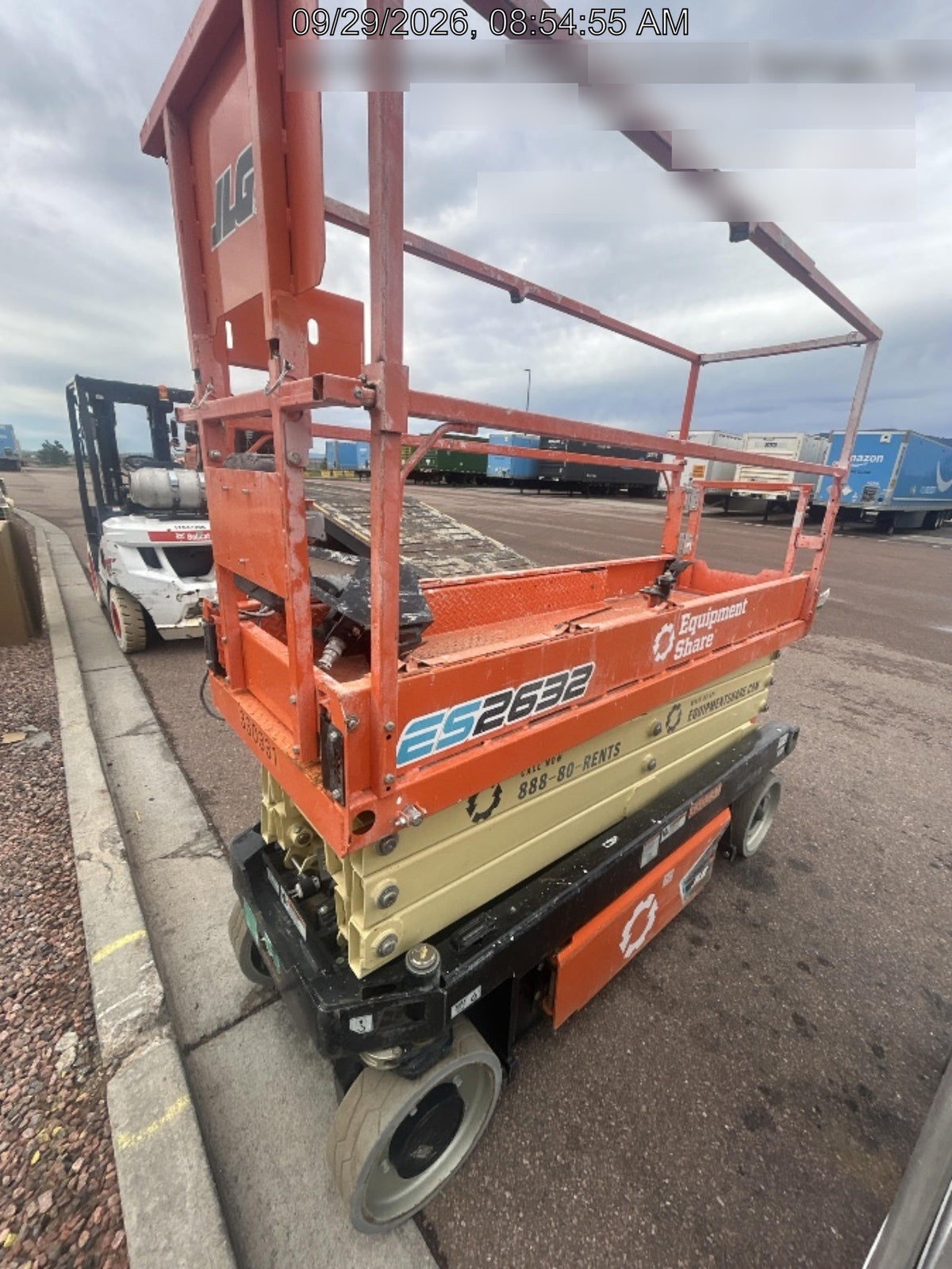 2023 JLG ES2632