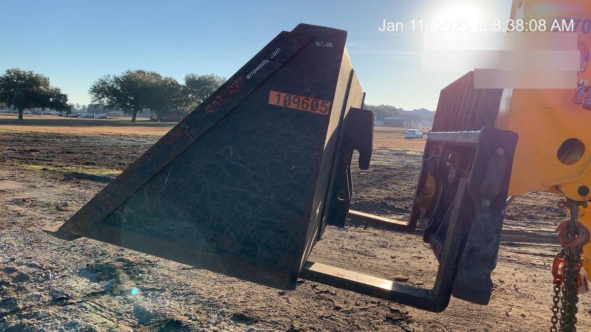 2020 ARROW MATERIAL HANDLING Telehandler Bucket Pin-On