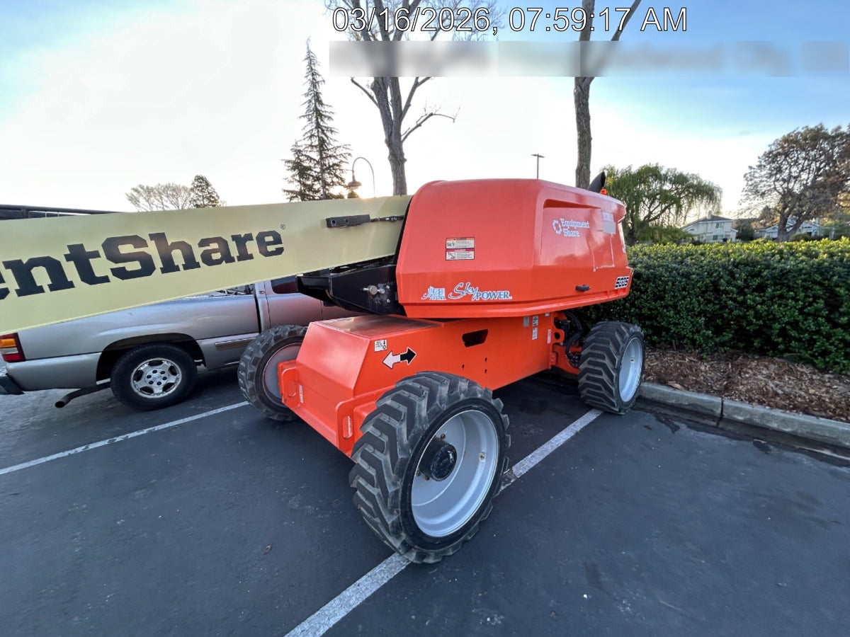 2022 JLG 600S