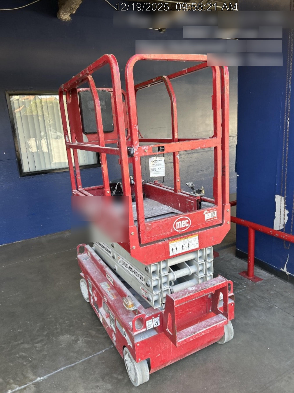 2020 MEC 1330SE Solid NM Tires, Steel Swing out Doors, LCS, Beacon, 900W Inverter
