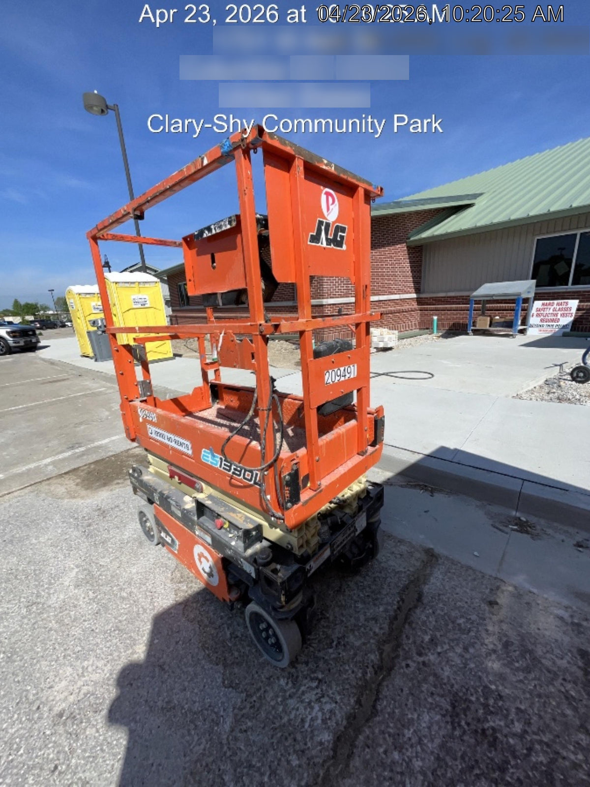 2022 JLG ES1330L
