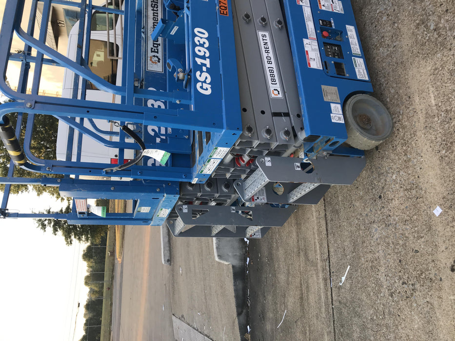 2020 Genie GS-1930 Fixed rails with chain entry gate - Pre A92.20