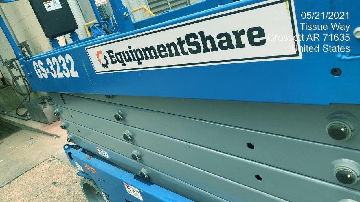 2020 Genie GS-3232 Standard, Folding half height swing gate