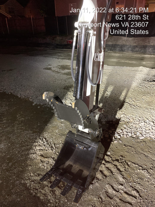 2021 TAKEUCHI TB235-2CR