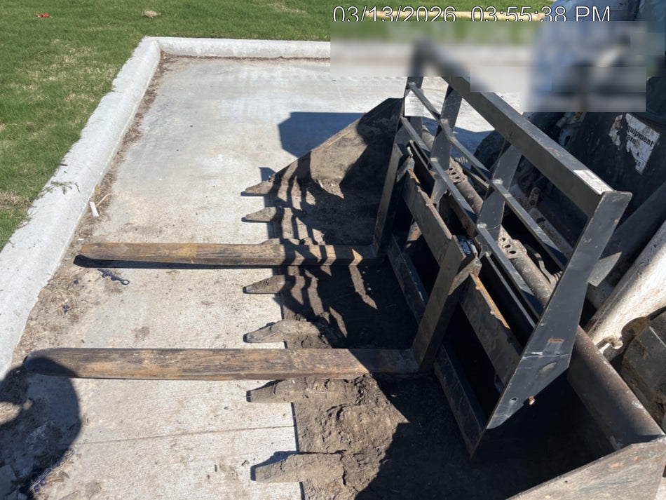 2022 ARROW MATERIAL HANDLING 60" Pallet Forks - Arrow