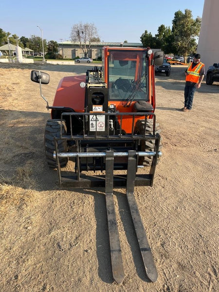 2025 JLG 519