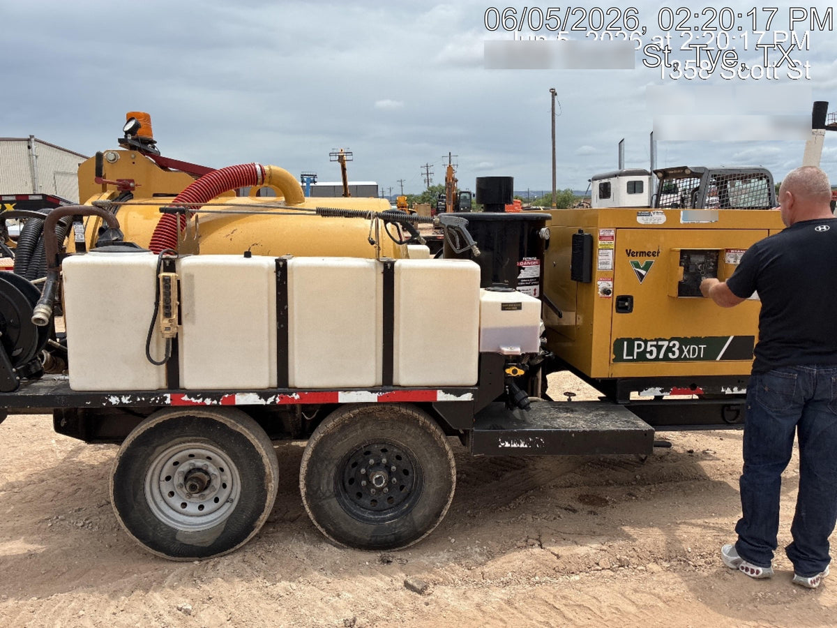 2023 Vac-Tron LP573XDT T4 Koehler Diesel Engine, 500 Gallon Debris Tank, x2 100 Gallon Water Tanks