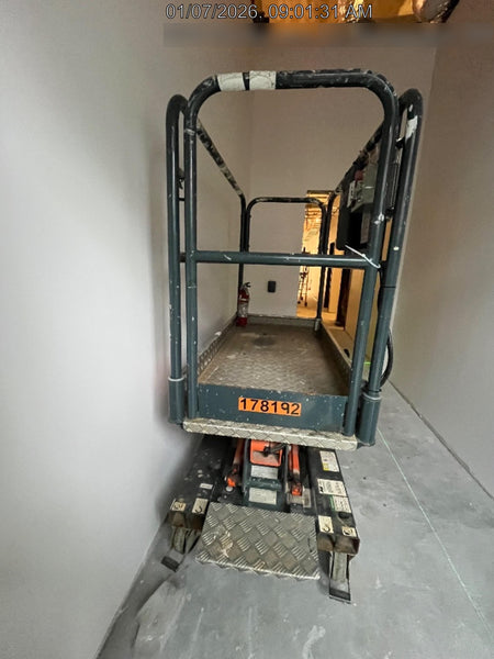 2021 JLG 1030P