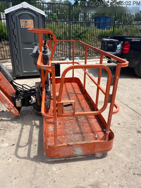 2019 JLG 860SJ