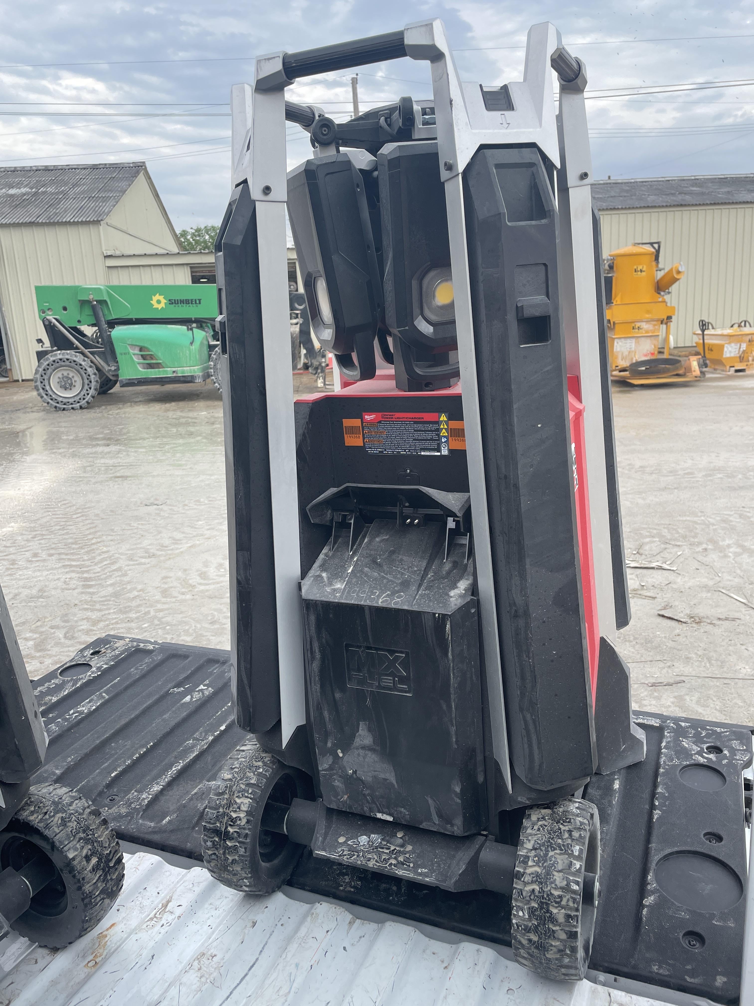 2021 MILWAUKEE MXF041-1XC