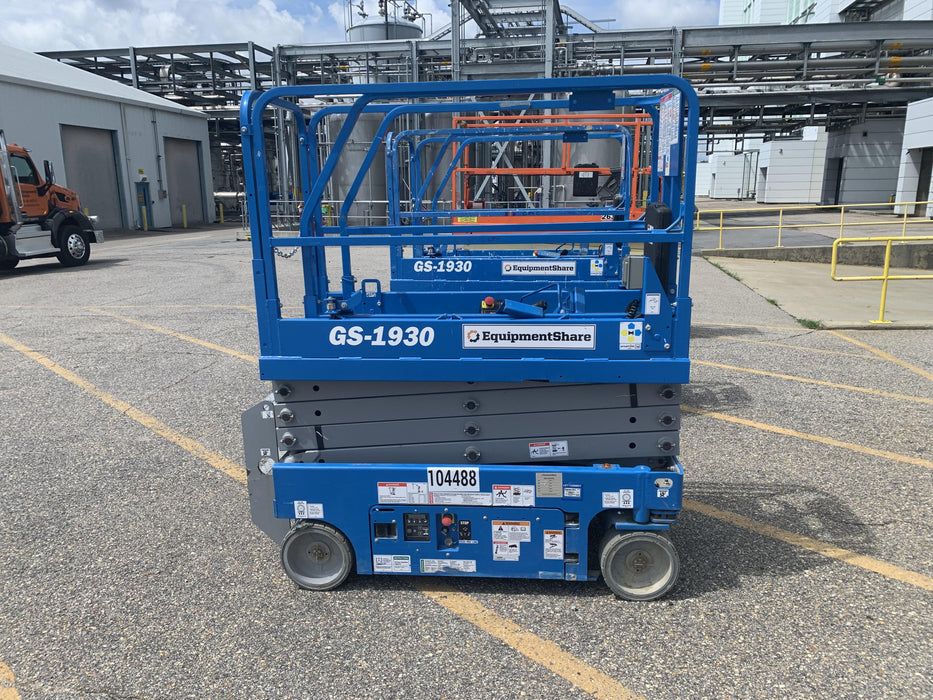 2020 Genie GS-1930 Fixed rails with chain entry gate - Pre A92.20