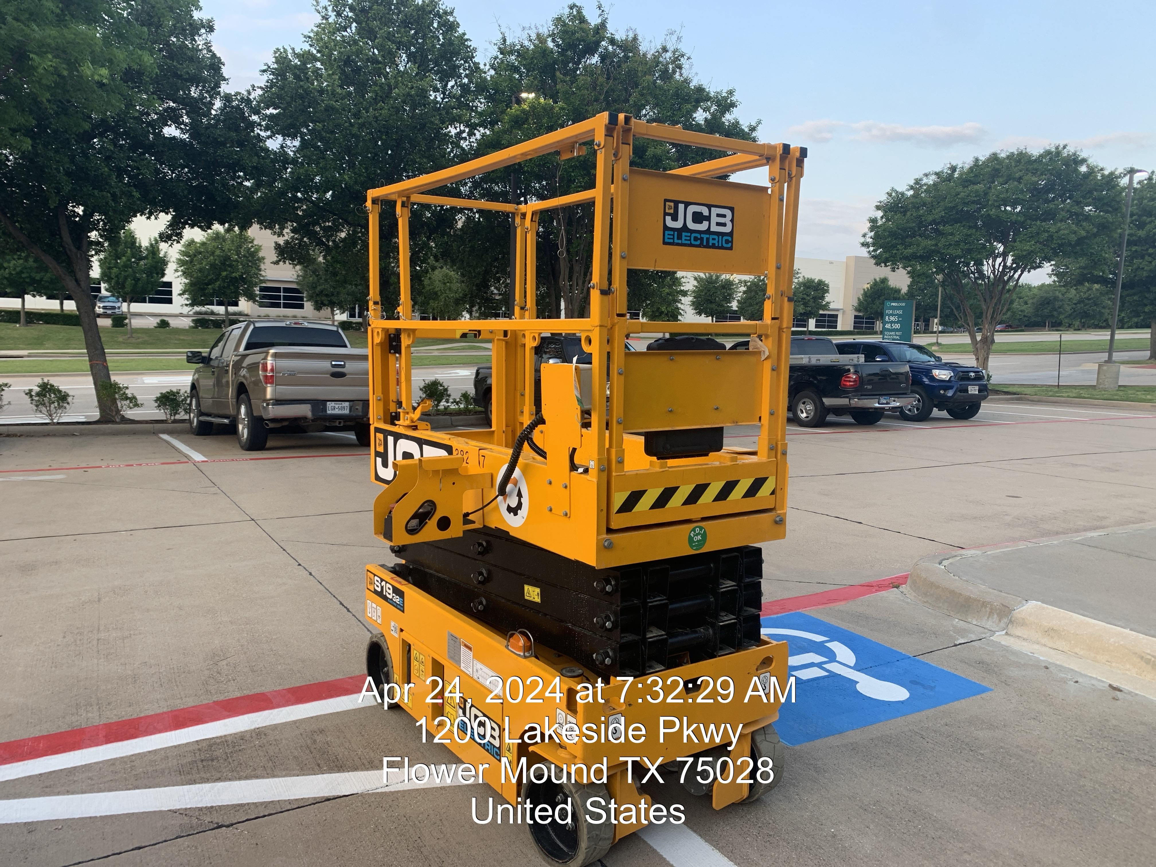 2024 JCB S1932E