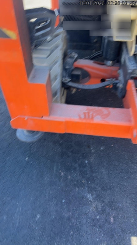 2020 JLG 430LRT