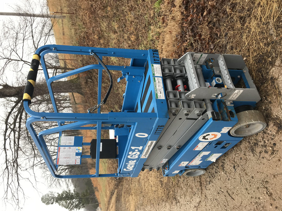 2018 Genie GS-1930 Genie GS-1930 w/Fixed Rail, Chain Entry
