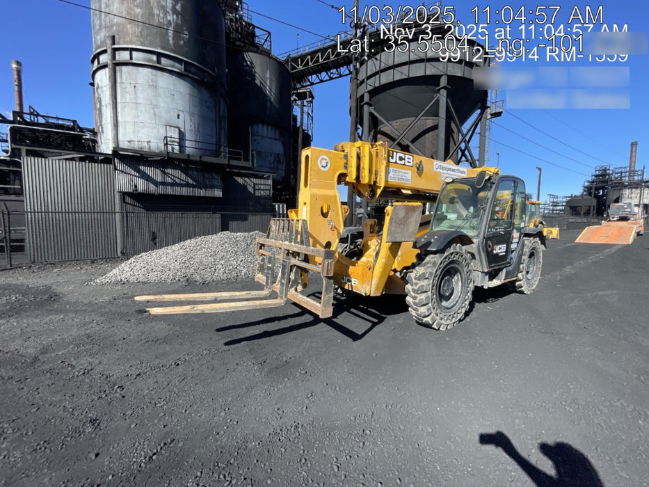 2019 JCB 512-56 109 HP w/CAB/HVAC, Beacon, Aux Hydraulics, Worklights, Solid Tires w/60" Carriage/Forks