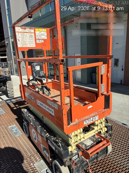 2022 JLG ES1330L