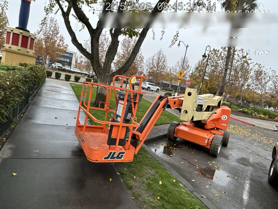 2019 JLG E450AJ