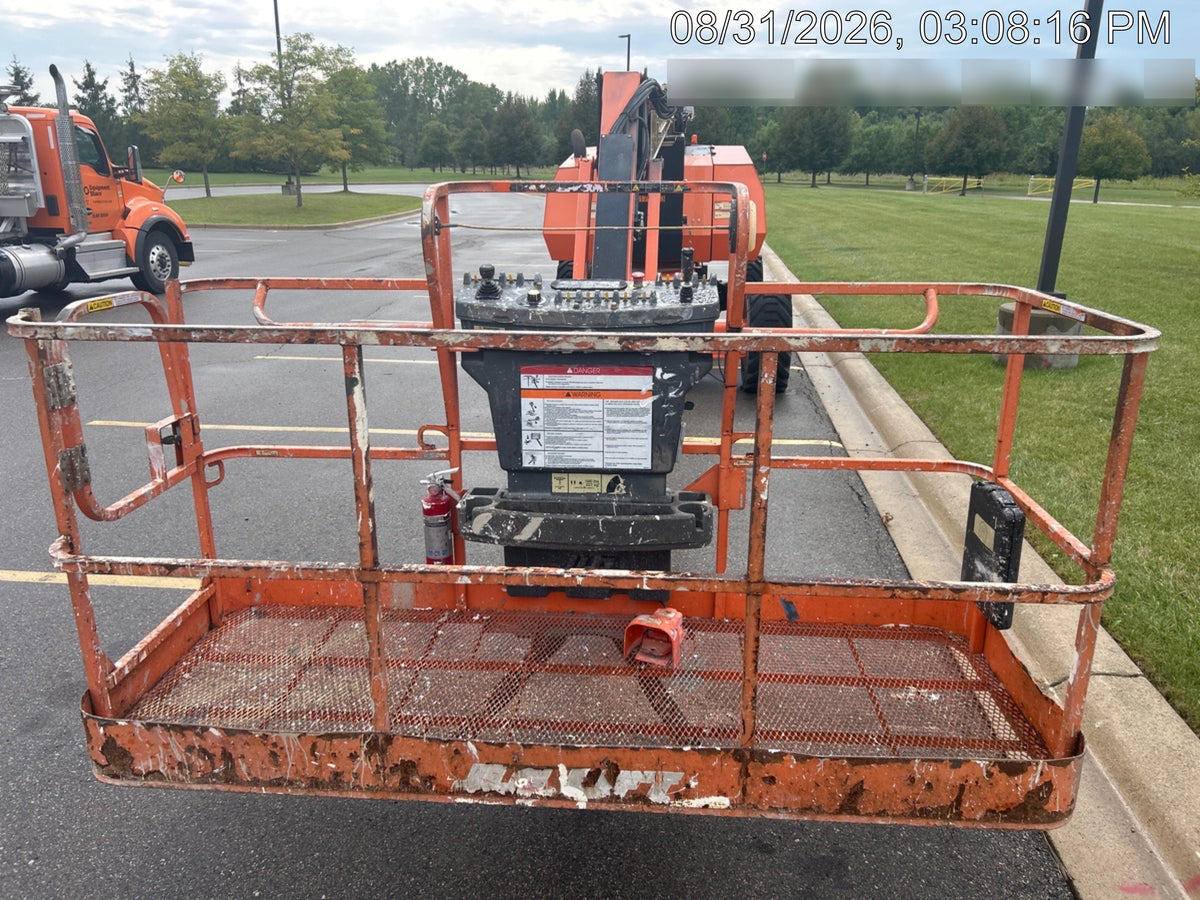 2021 JLG 800AJ