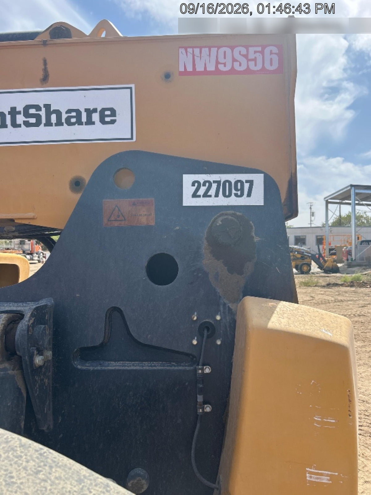 2022 SANY STH1056