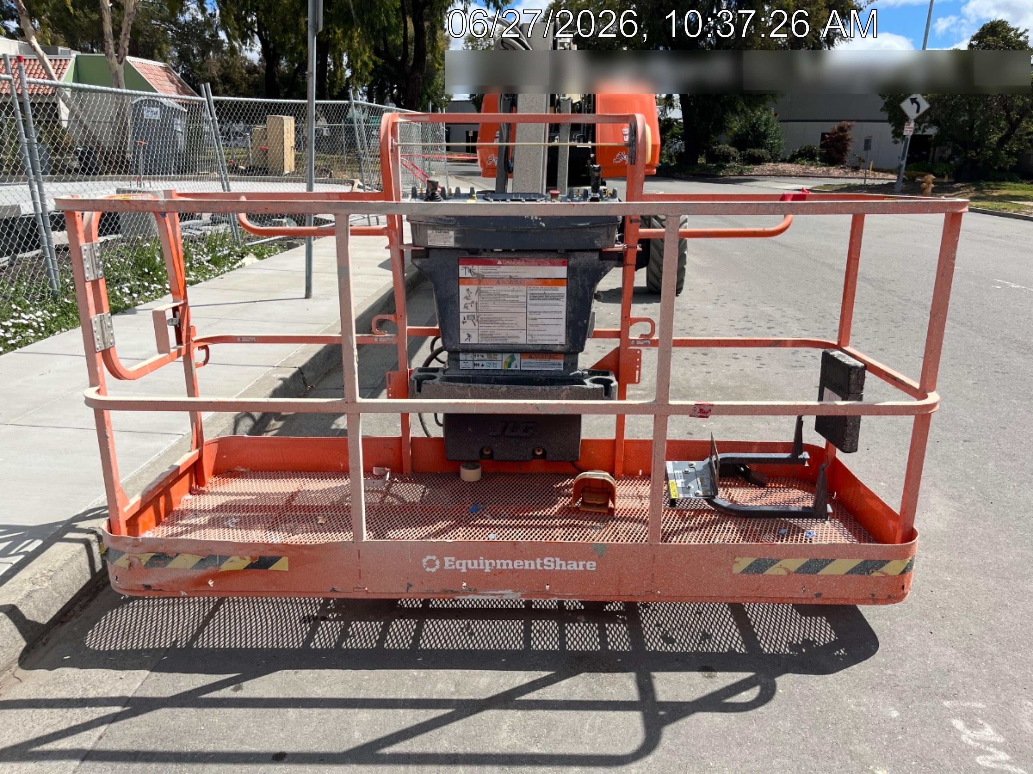 2025 JLG 660SJ