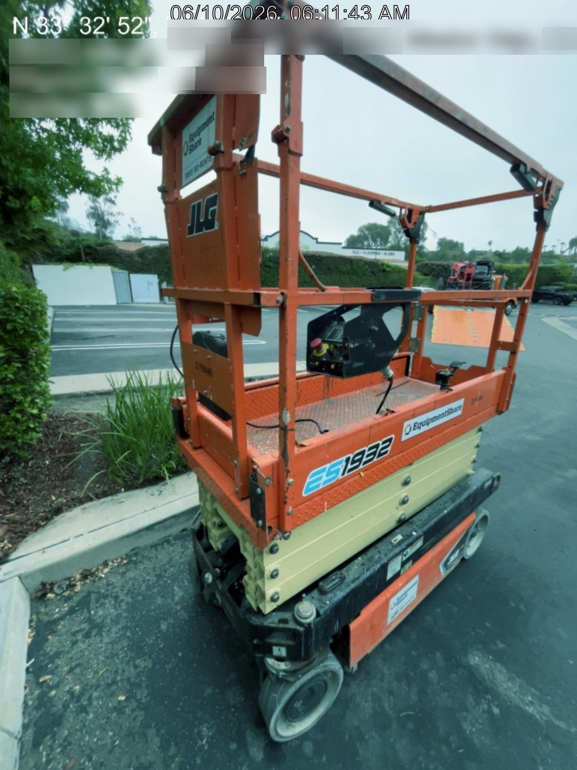 2022 JLG ES1932