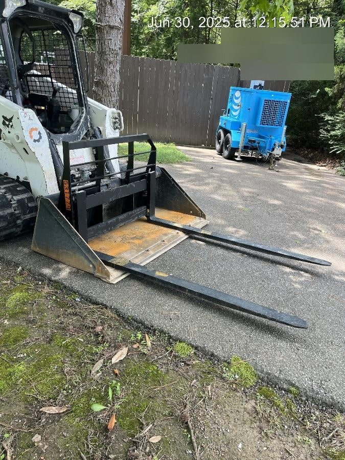 2025 ARROW MATERIAL HANDLING F5100CB - 72"