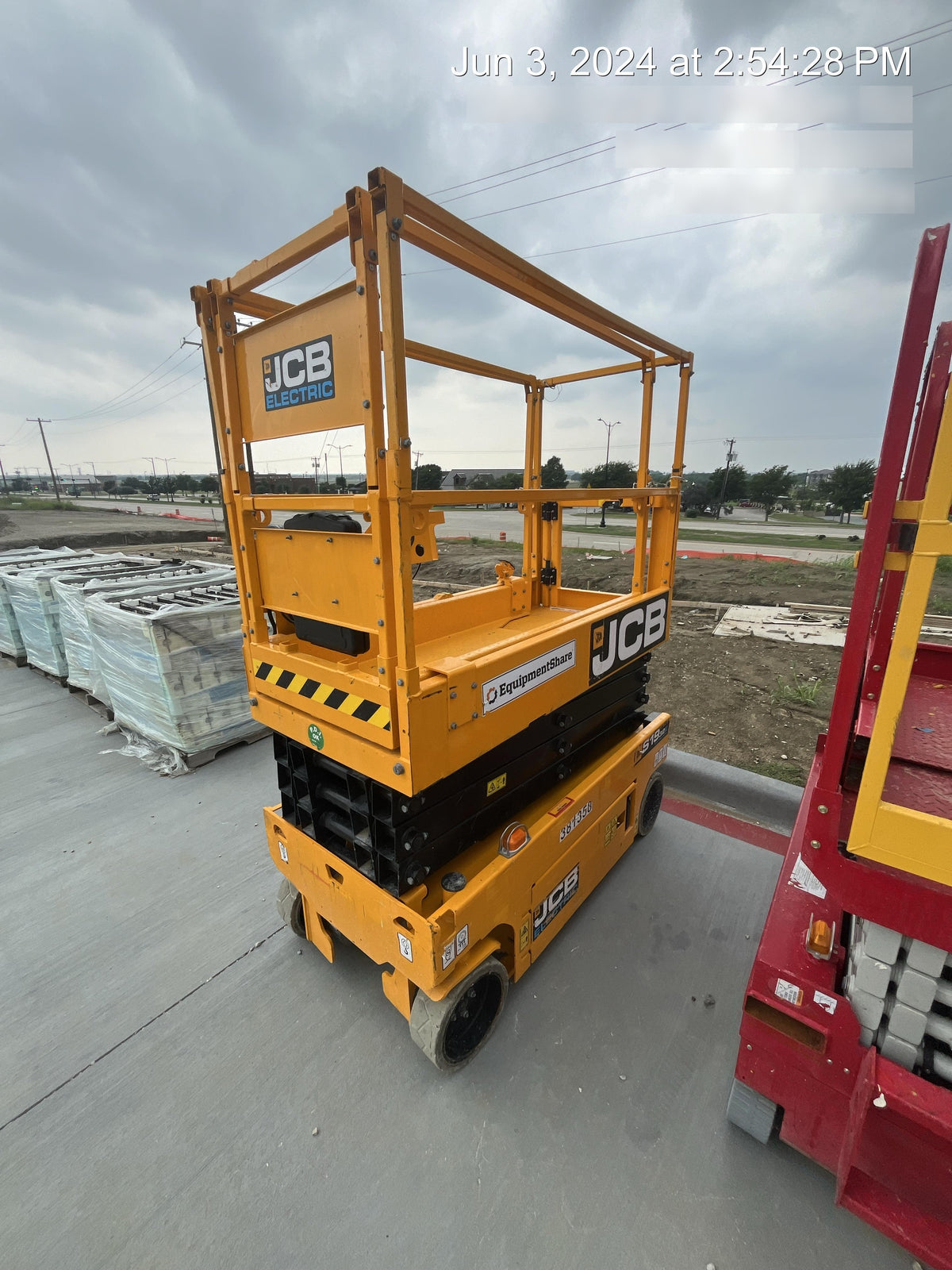 2024 JCB S1932E
