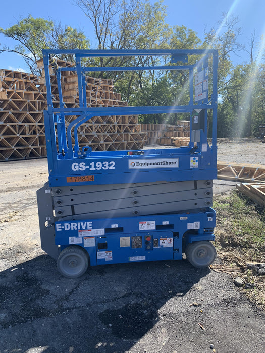 2021 GENIE GS-1932