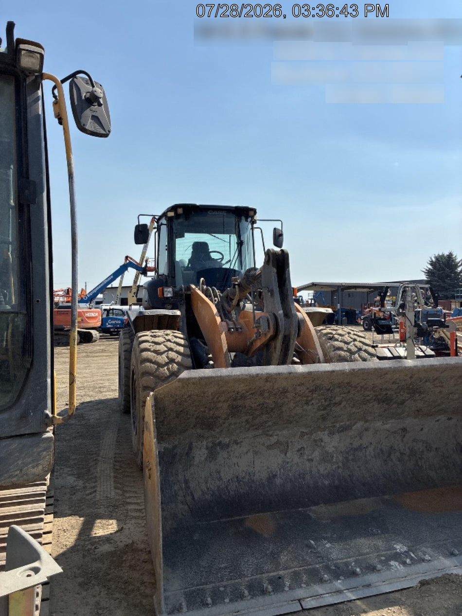 2023 CASE 821G