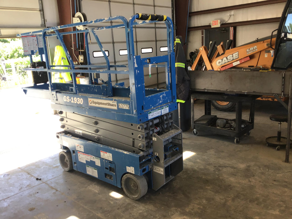 2020 Genie GS-1930 Solid Non Marking Tires, Beacon, Folding rails with half height swing gate