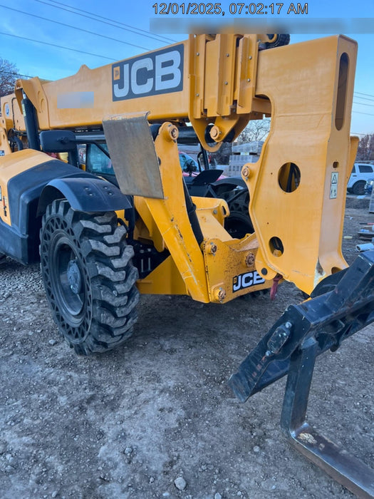 2019 JCB 510-56 74 HP w/Open ROPS, Beacon, Aux Hydraulics, Worklights, Solid Tires w/60" Carriage/Forks