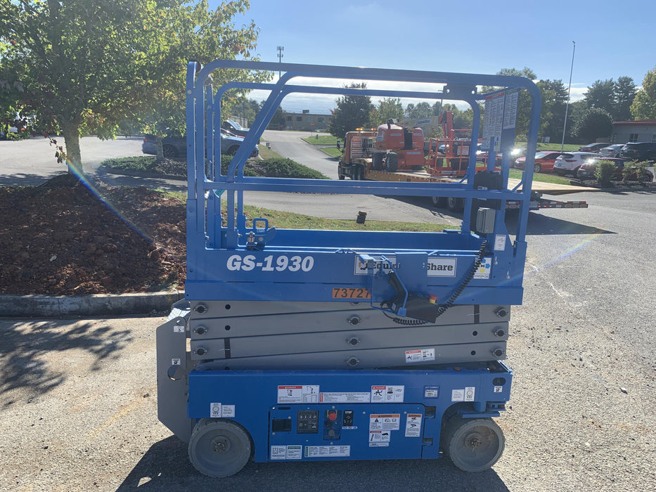 2020 Genie GS-1930 Fixed rails with chain entry gate - Pre A92.20