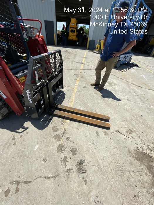 2024 PALADIN 48" Pallet Forks - Paladin