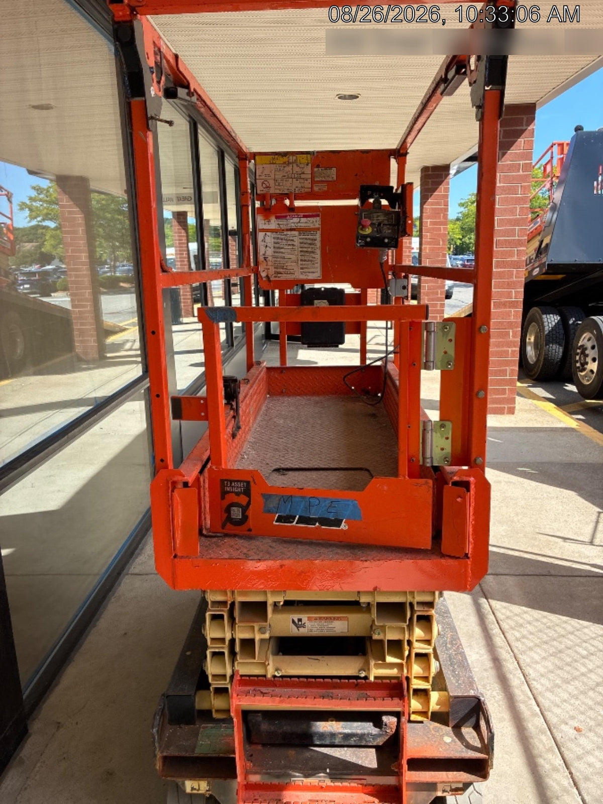 2021 JLG ES1932