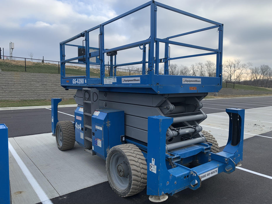 2012 GENIE GS-4390 RT