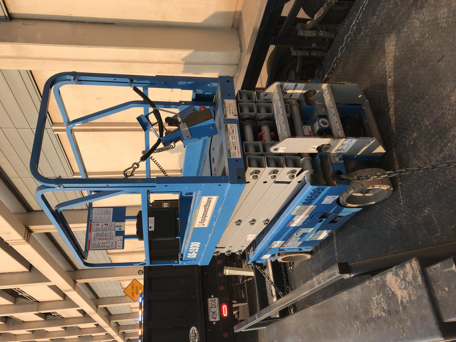 2019 Genie GS-1930 Fixed rails with chain Entry