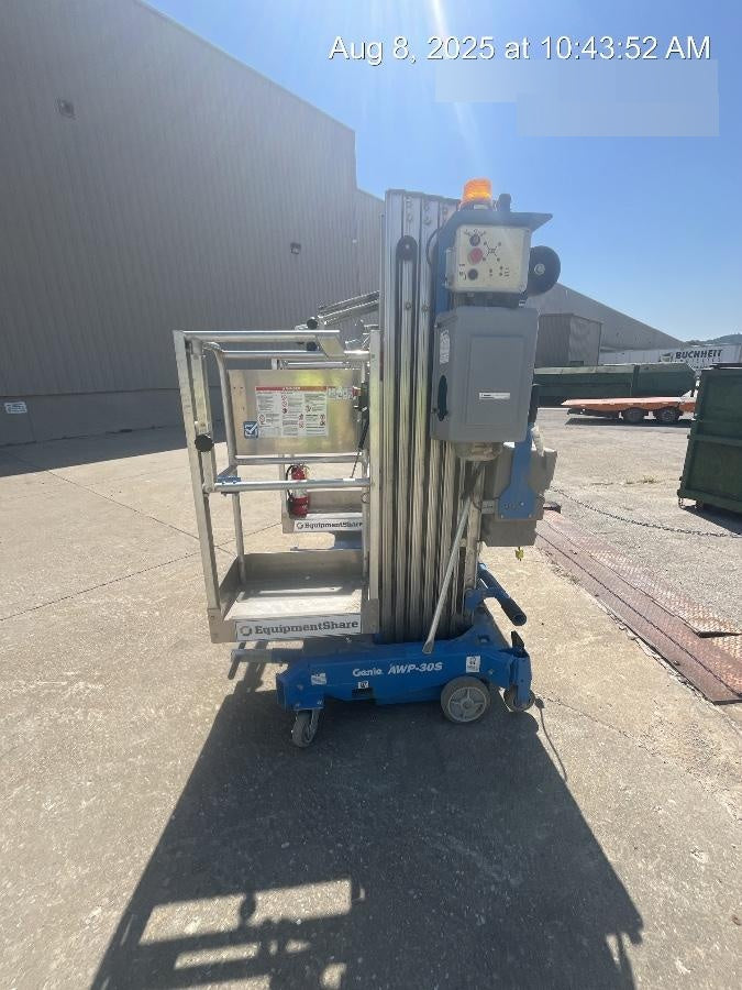 2020 GENIE AWP-30S