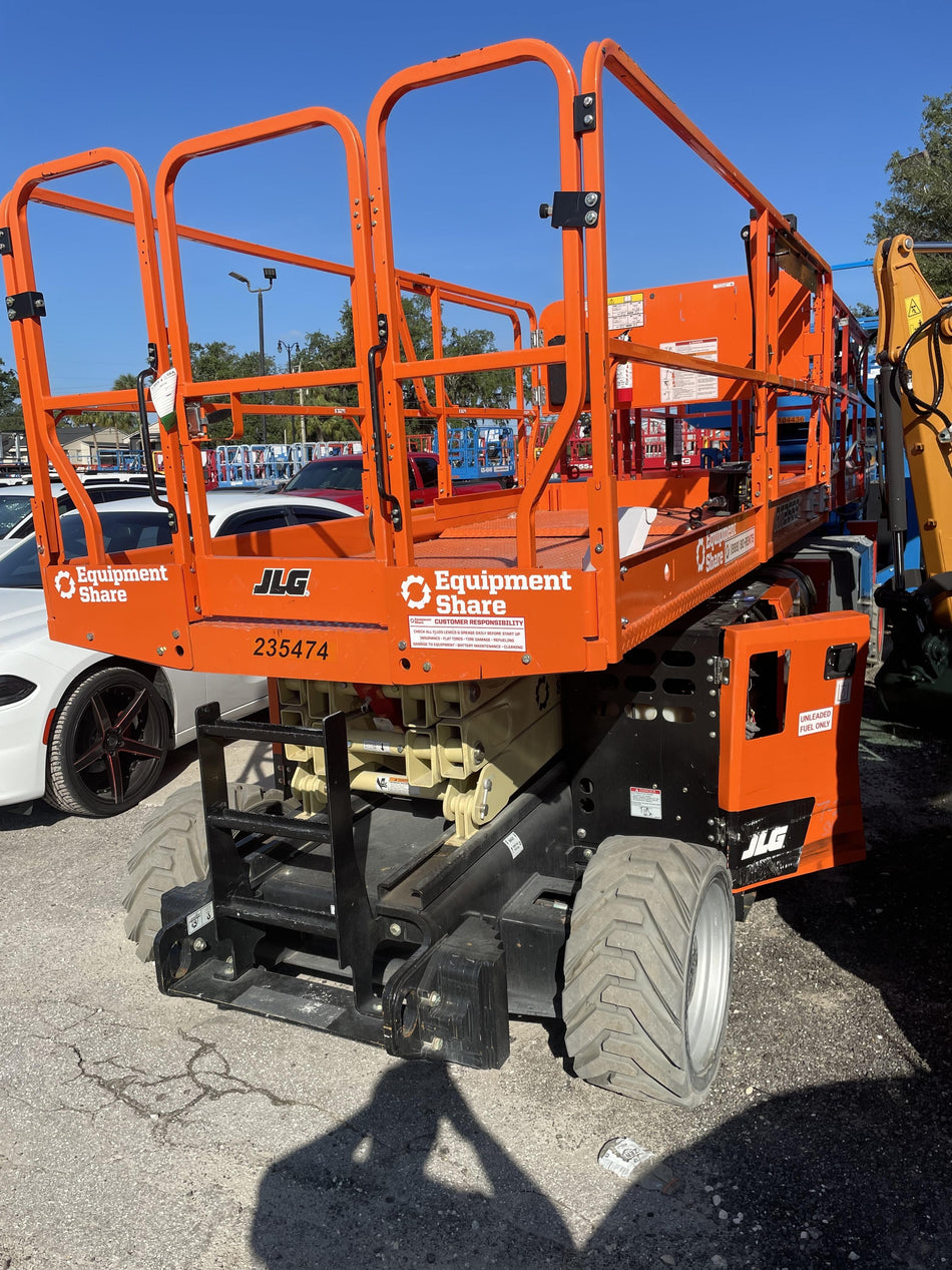 2022 JLG RT2669