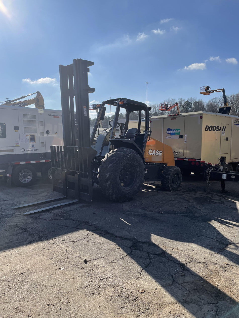 2023 CASE 588H