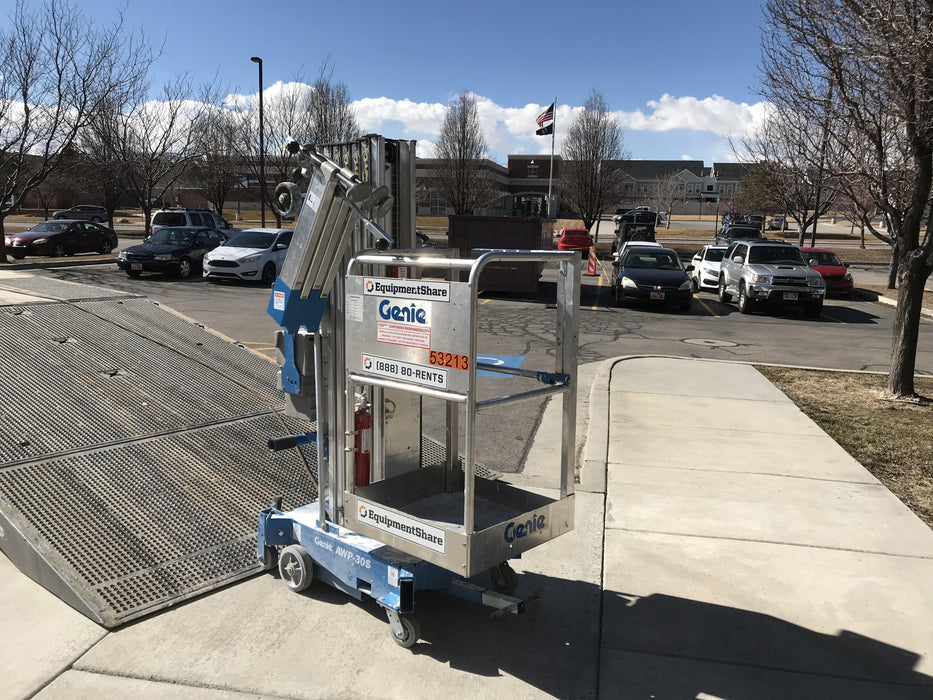 2019 GENIE AWP-30S