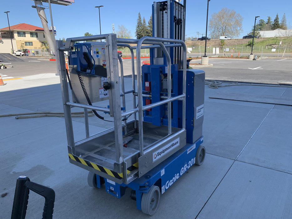 2020 GENIE GR-20