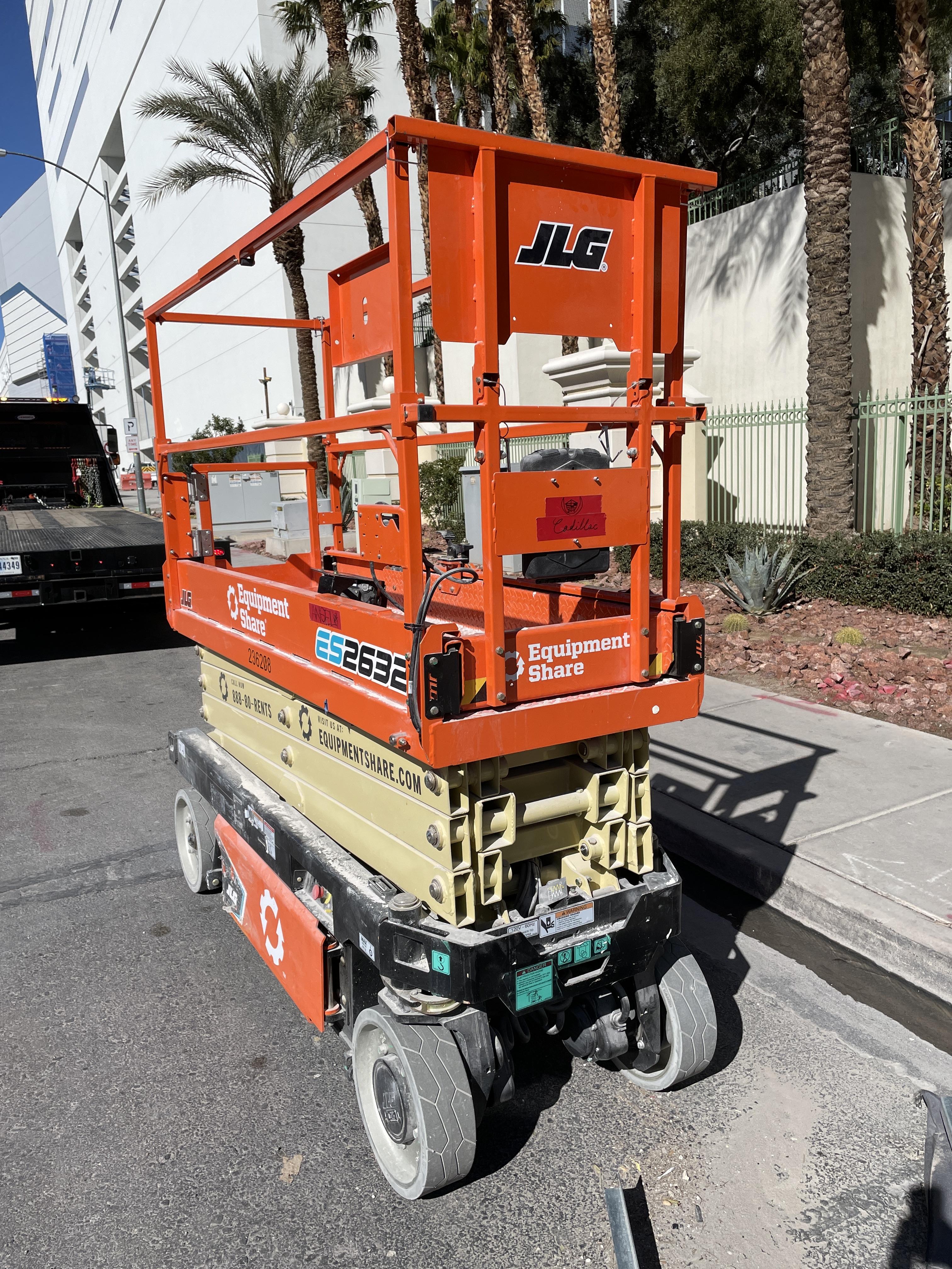 2022 JLG ES2632