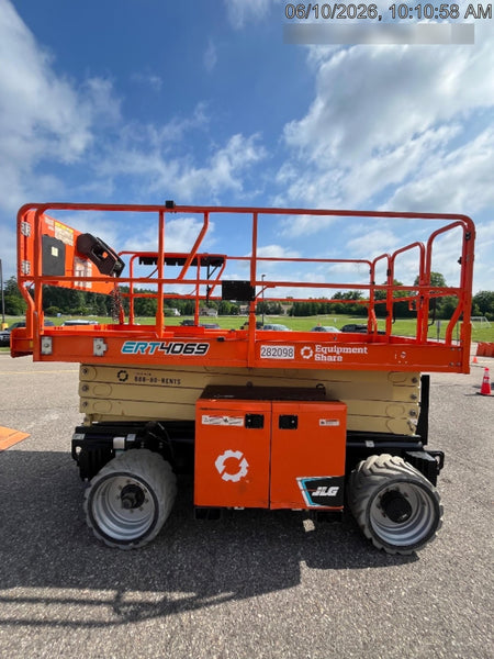 2022 JLG ERT4069