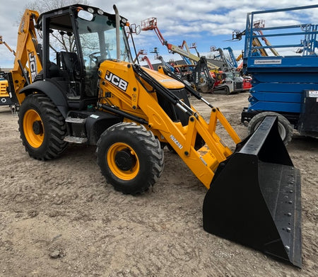 2023 JCB 3CX-14