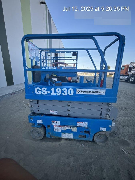 2020 Genie GS-1930 Fixed rails with chain entry gate - Pre A92.20, 800W Inverter