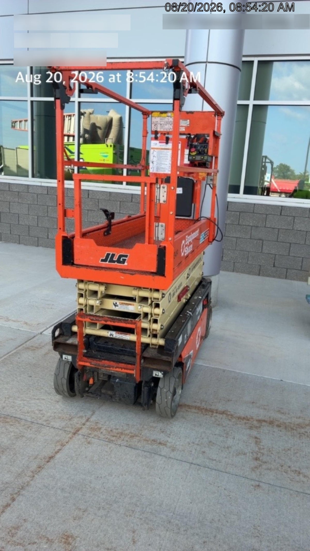 2023 JLG ES1932