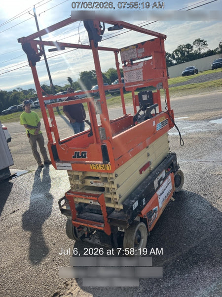 2021 JLG ES1932