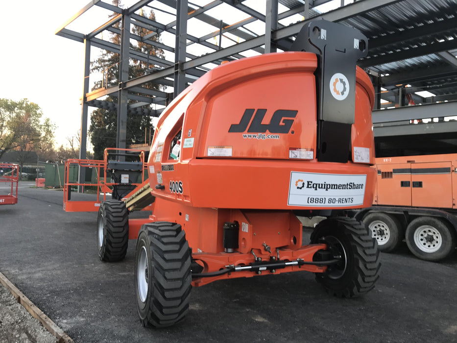 2019 JLG 400S