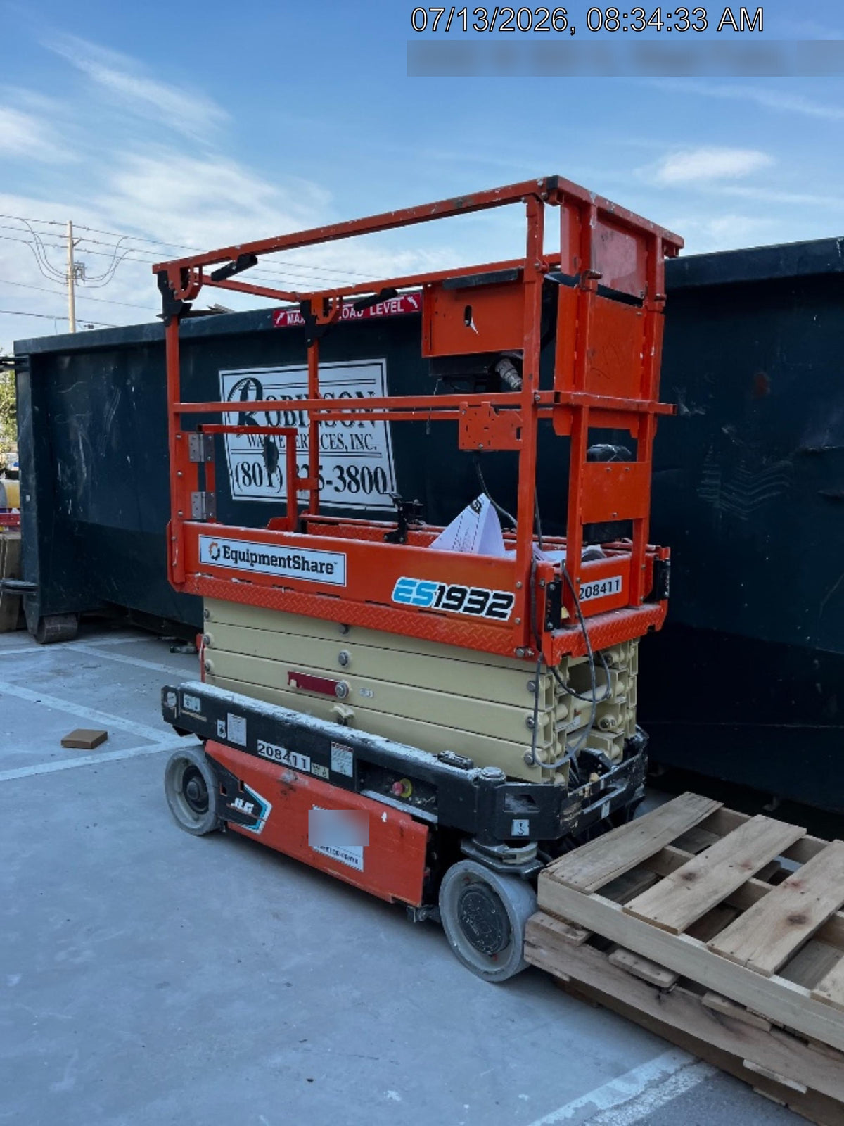2022 JLG ES1932