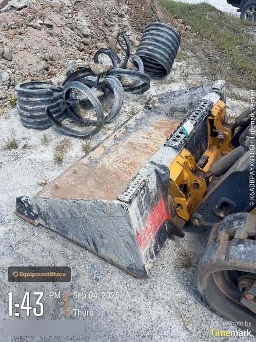 2025 EQUIPMENTSHARE 1006146 - 72" Smooth Bucket, CTL
